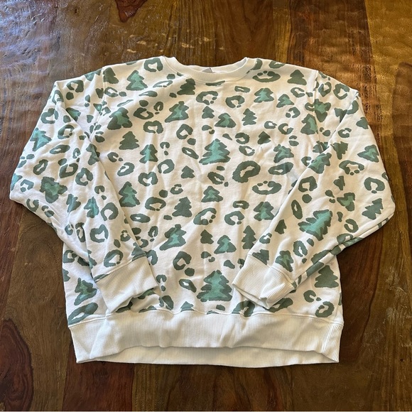 Mighty Fine Tops - Cheetah Print Crewneck Sweatshirt Size XL!